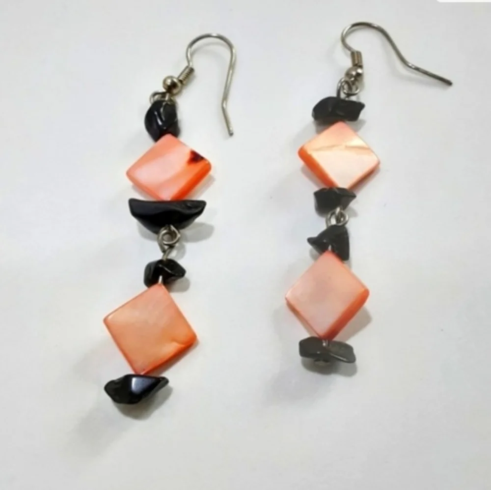 Vintage Handcrafted Peach Orange Shell Black Stone Long Dangle Earrings Boho - Picture 4 of 6